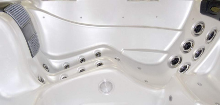 Гидромассажный спа-бассейн Wellis Kilimanjaro Premium Гидромассажный спа-бассейн Wellis Kilimanjaro Premium